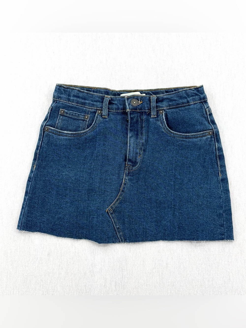 Levi's Raw Hem Denim Mini Skirt Medium Wash - EUC